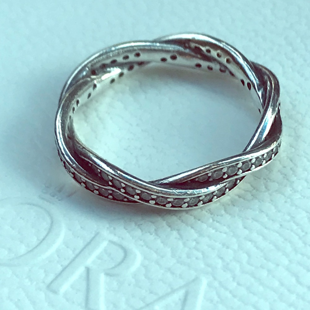 Pandora Twist of Fate ring